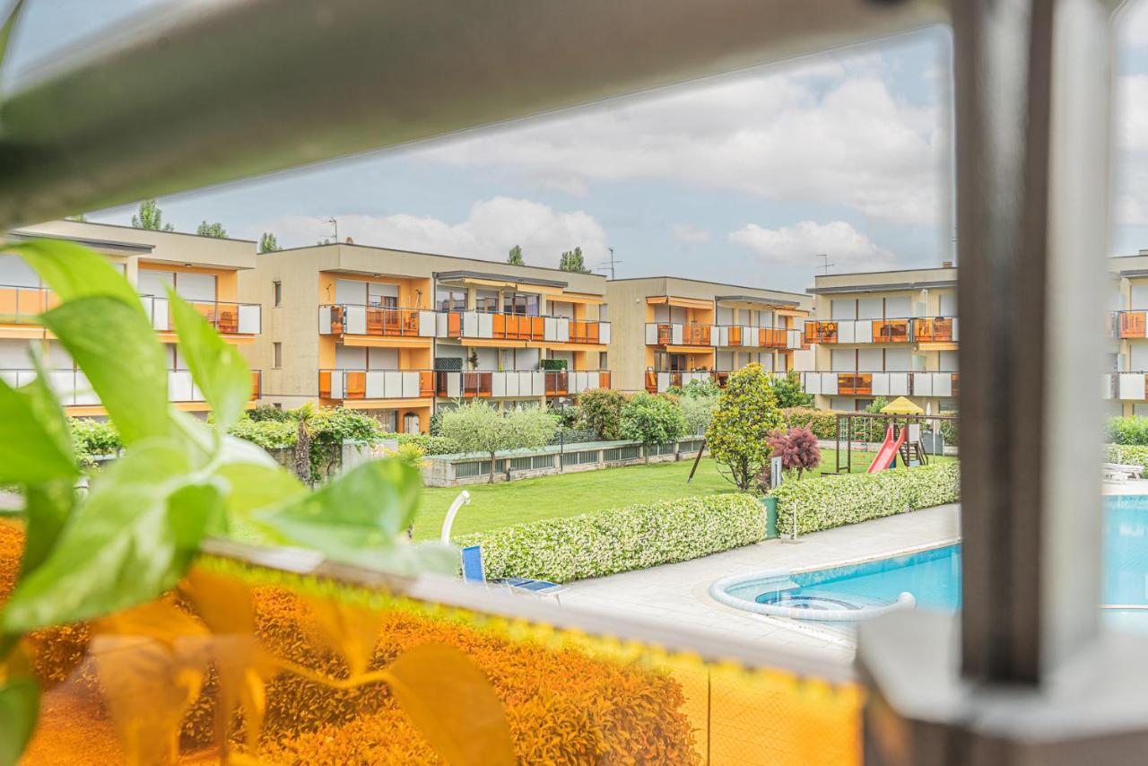 Hygge Family Apartment - One Step Away From The Lake!!! Sirmione Exterior foto